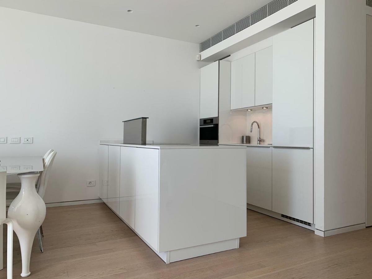 The Beach House By Richard Meier