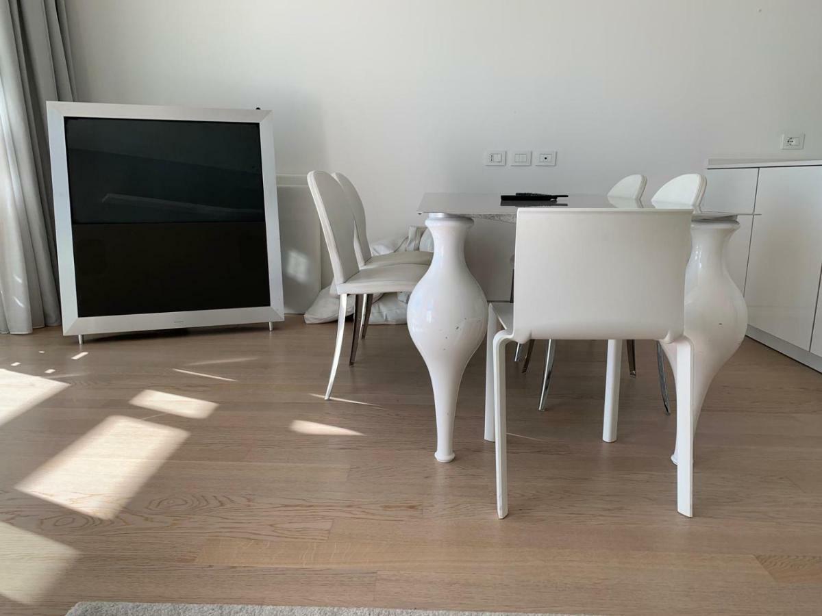 The Beach House By Richard Meier *